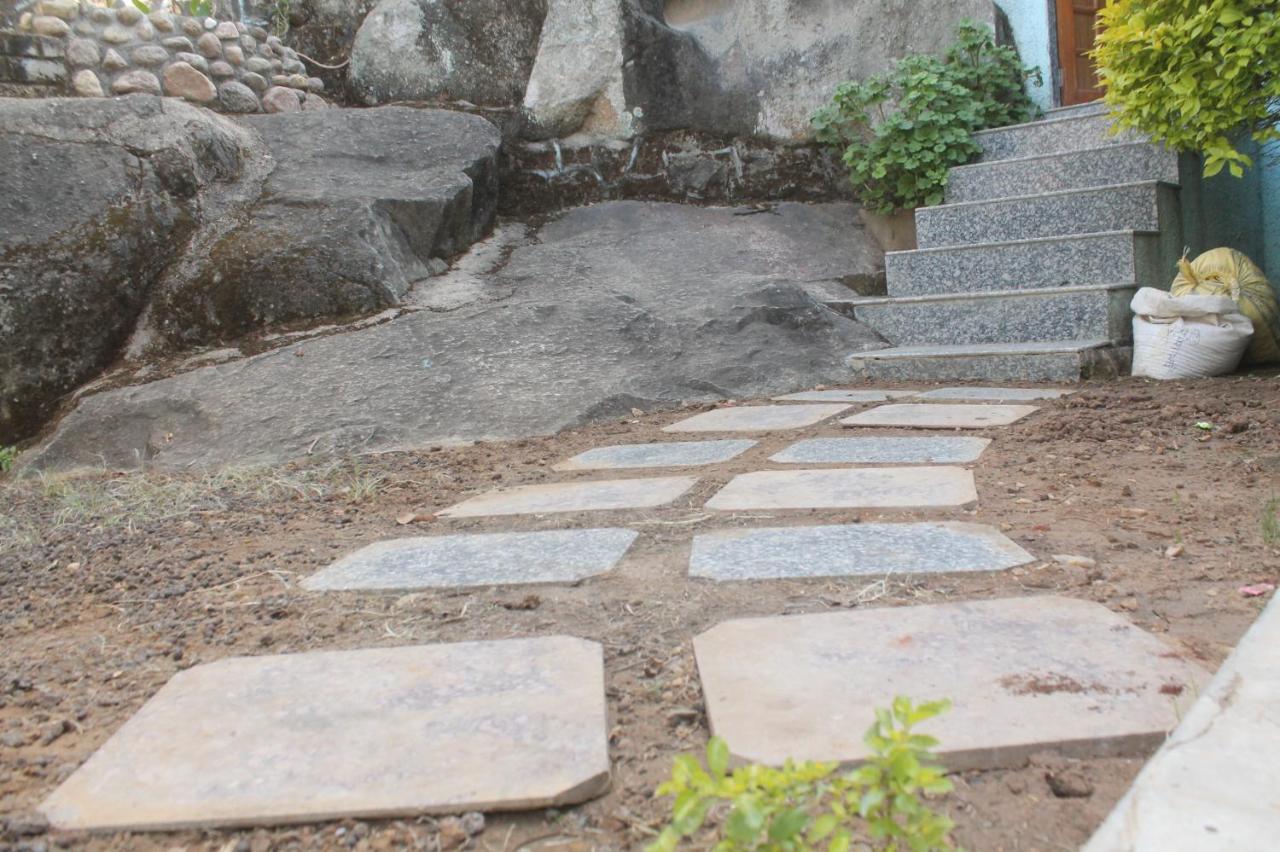 Cozy Room On Neelkanth Road Mount Abu Exterior foto